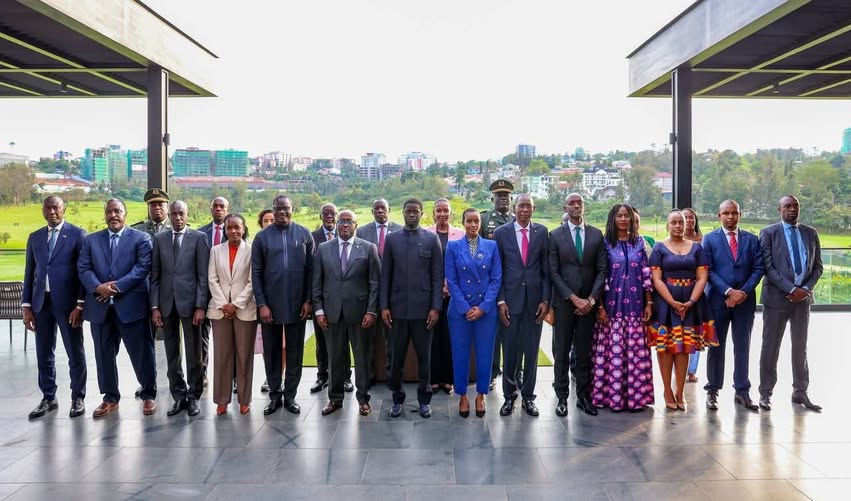 Transformation digitale : le Président Faye en immersion au cœur du modèle rwandais Irembo