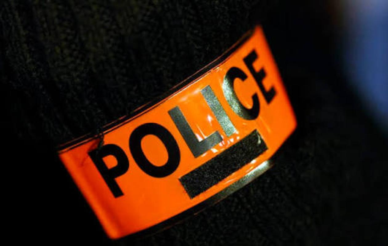 Ziguinchor : un faux policier de la DST arrêté dans un bar dancing