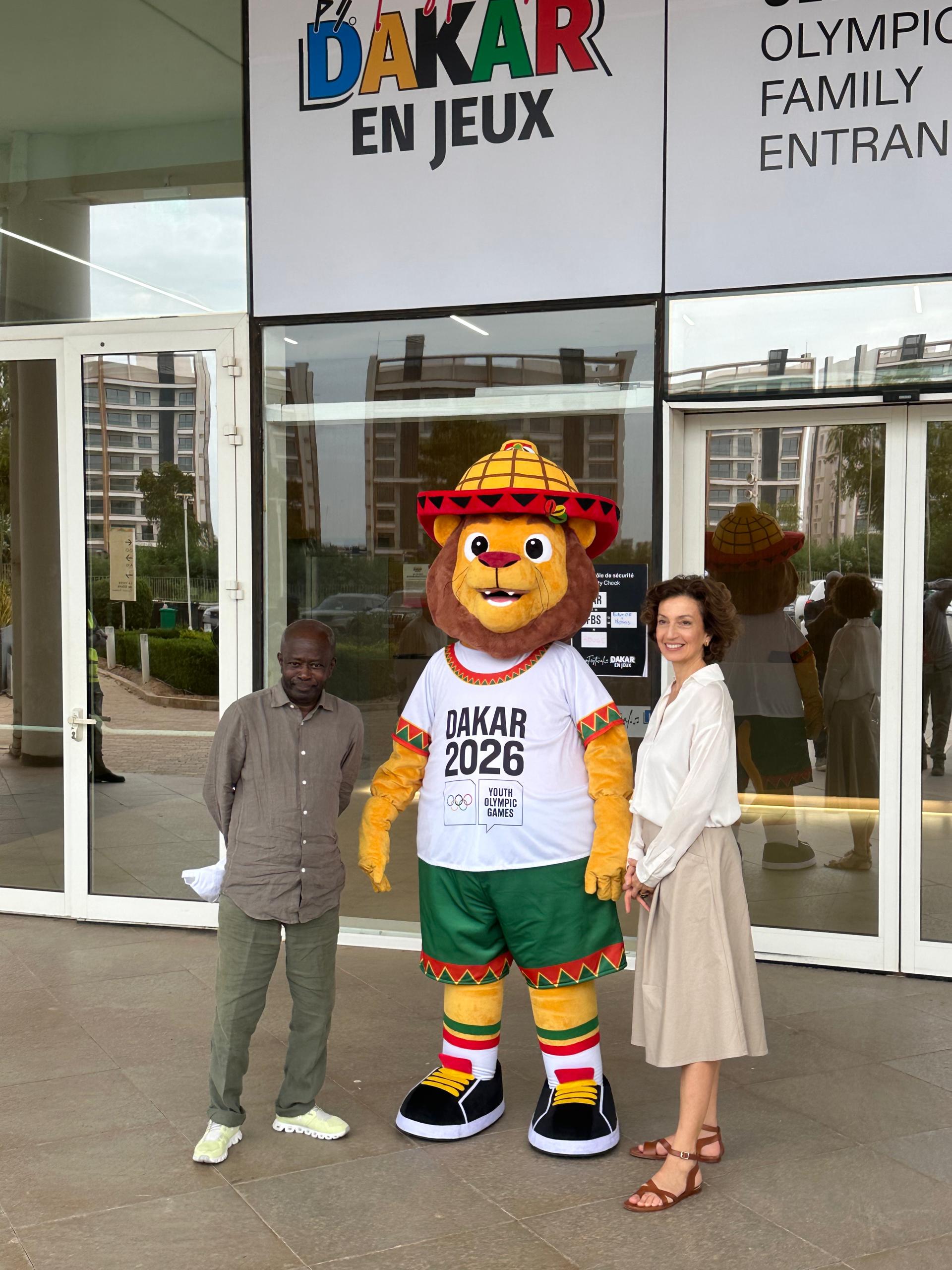 Photos/ JOJ de Dakar 2026 : M Mamadou Diagna Ndiaye Président COJOJ et Mme Audrey Azoulay Directrice Générale UNESCO