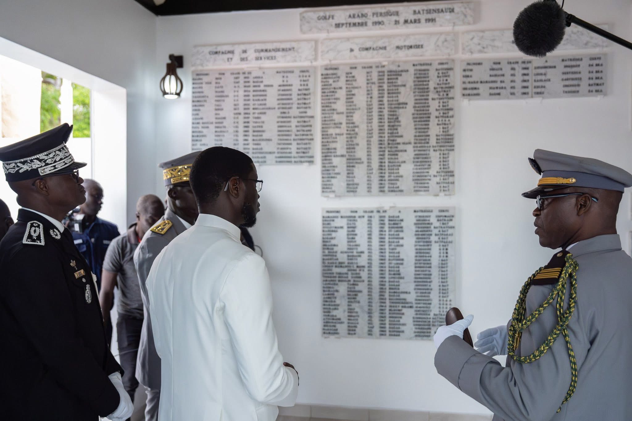 Photos / Journée des Forces armées : La Nation tout entière rend hommage à ses soldats, garants de l’indépendance, de stabilité et d’unité