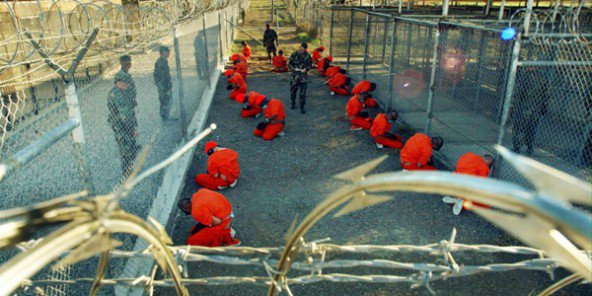 Prisonniers à Guantanamo