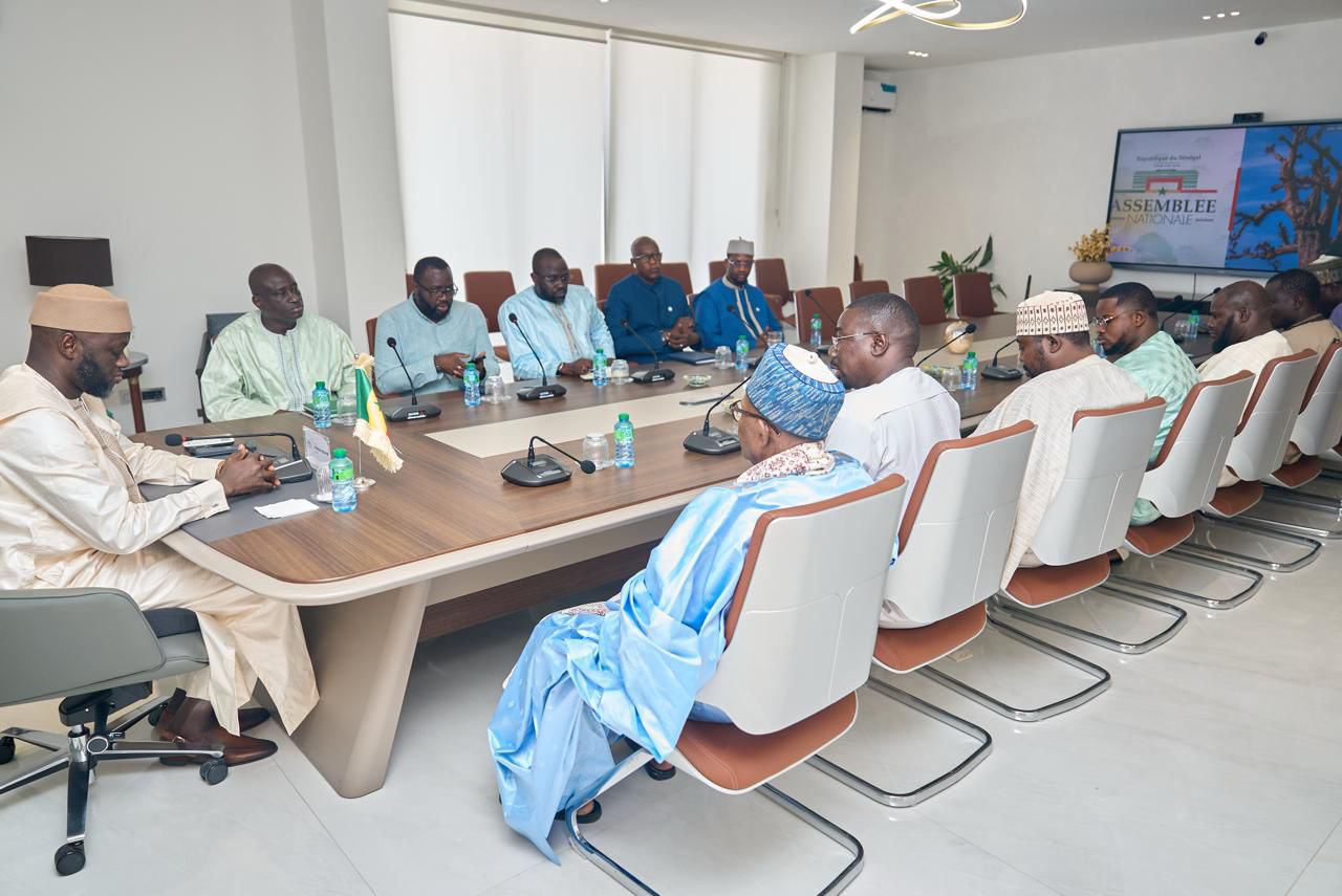 Assemblée nationale : L’appel du Khalife général de Léona Niassène, en faveur de la paix, de l’unité et de la cohésion nationale