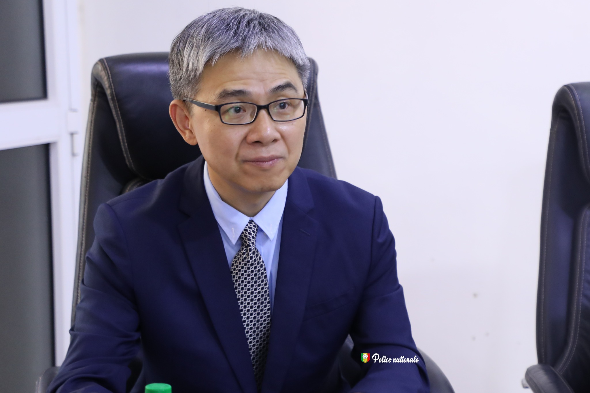 Photos : L’Inspecteur Général de Police Mame Seydou NDOUR, DG de la Police nationale a reçu en audience, Son Excellence M. LI ZHIGANG, Ambassadeur de la République populaire de Chine, ce mercredi