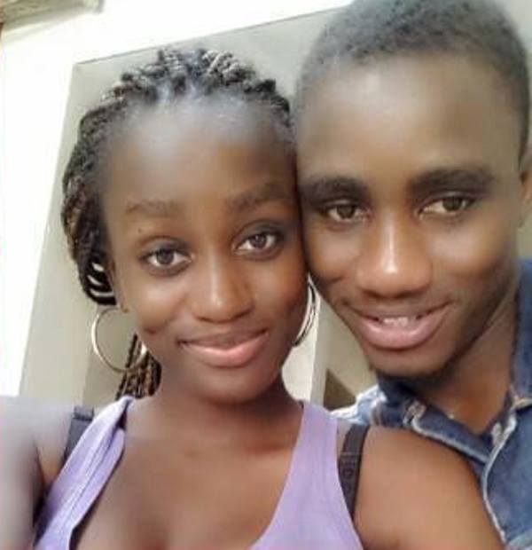 Waly Ballago et  sa sœur Aicha en mode selfie