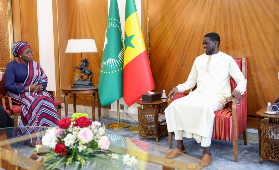 Photos : Le président de la République a reçu en audience Mme Mariam YERIMA, Vice-Présidente et Grande Chancelière des Ordres nationaux du Bénin, ce jeudi