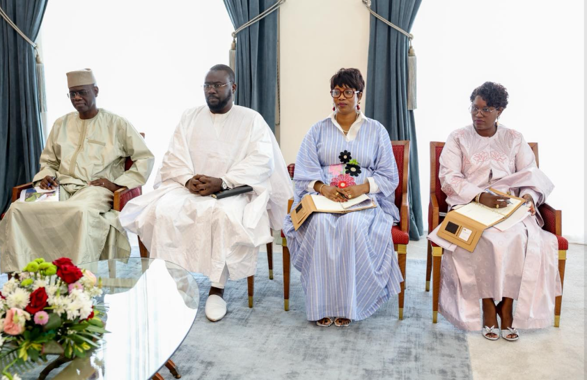 Photos/ Palais présidentiel : Le Président de la République, Bassirou Diomaye Faye a reçu M. Naguib Sawiris, Président du Groupe Orascom, ce vendredi