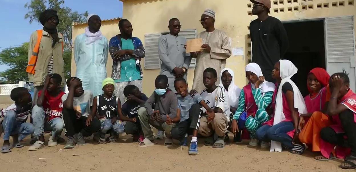 Ross-Béthio : Oumar Ndiaye offre 100 kits de petit-déjeuner aux élèves du CEM Imam Mbaye Sèye