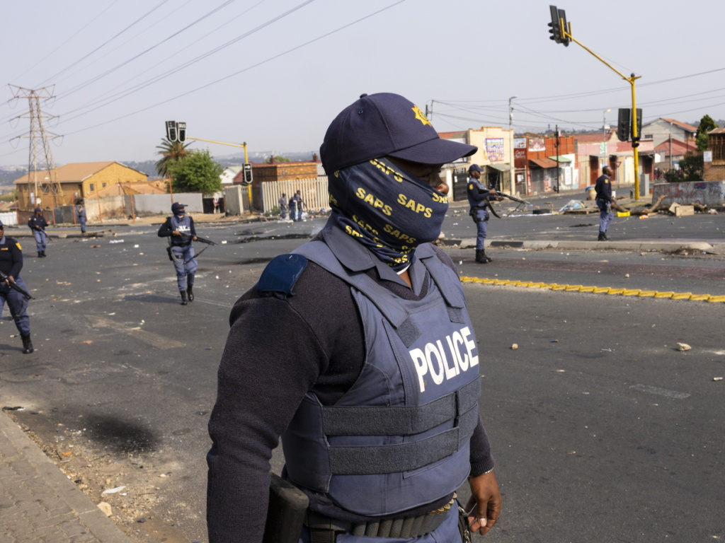 Tirs dans un foyer de travailleurs en Afrique du Sud: onze morts