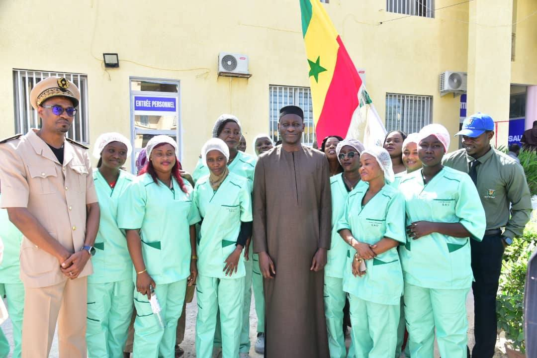 Abass Fall reverse ses indemnités à la maternité de l’hôpital Abass Ndao et inaugure un service d’urgences modernisé