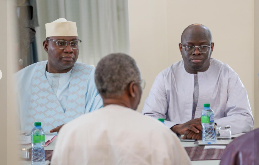 Photos / Audience au Palais : Le président de la République, Bassirou Diomaye Faye, a reçu le collectif des notables de la commune de Yenne, ce vendredi