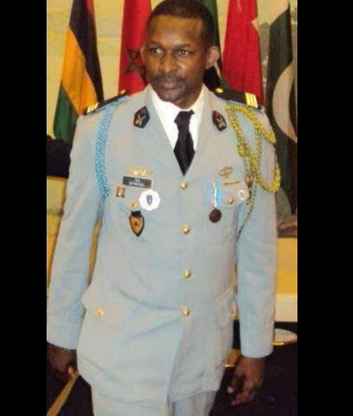 Photos : Hommage solennel au Capitaine Dame KA tombé au champ d'honneur à Diégoune le 20 décembre 2011