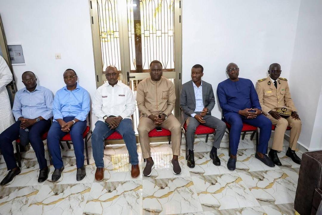Photos / Veille de la fête de la Nativité : Le président de la République a effectué une visite de courtoisie à l’évêque de Ziguinchor, Jean-Baptiste Valter Manga