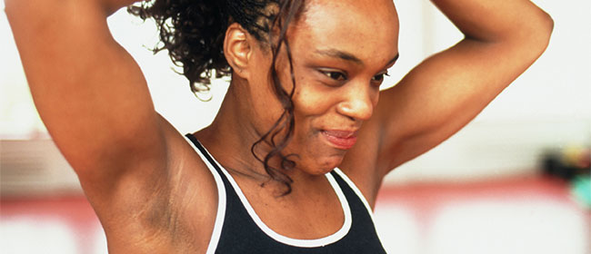 Comment Enlever Les Taches Noires Sous Les Aisselles