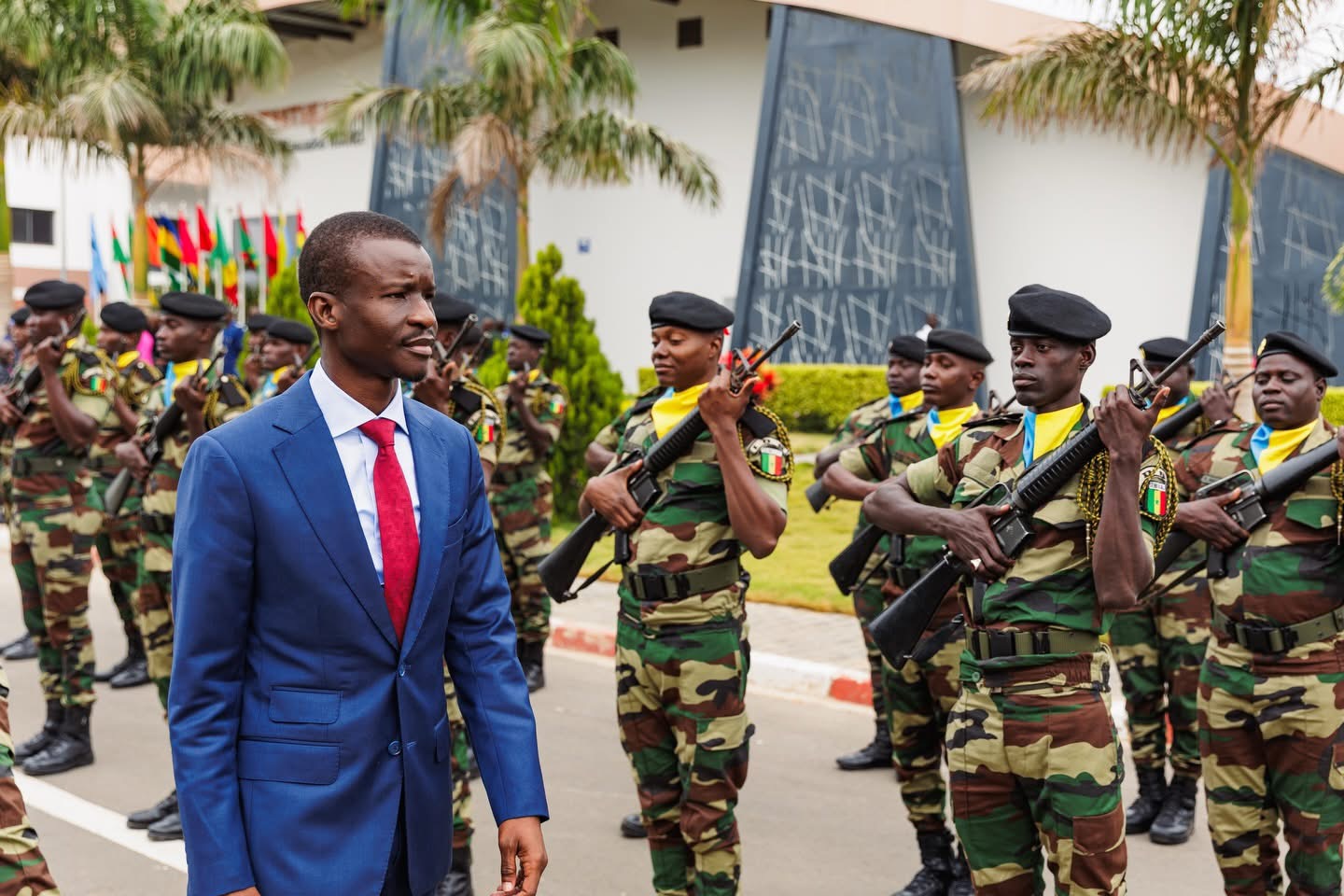 Défense globale et souveraineté sécuritaire : Le Ministre de l’Intérieur en communication à l’IDS