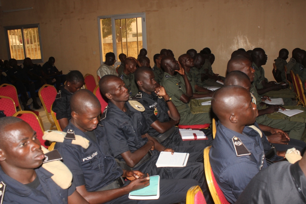 Images-Conférence de presse sur la Cybercriminalité à l'école nationale de police