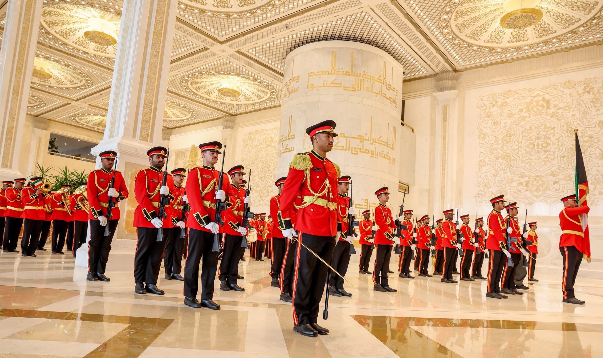 Le Président Faye reçu au Palais Bayan par l’Émir de l’État du Koweït