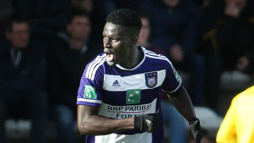 Anderlecht : Kara Mbodj poursuivi pour son "coup de boule" contre Joseph Akpala