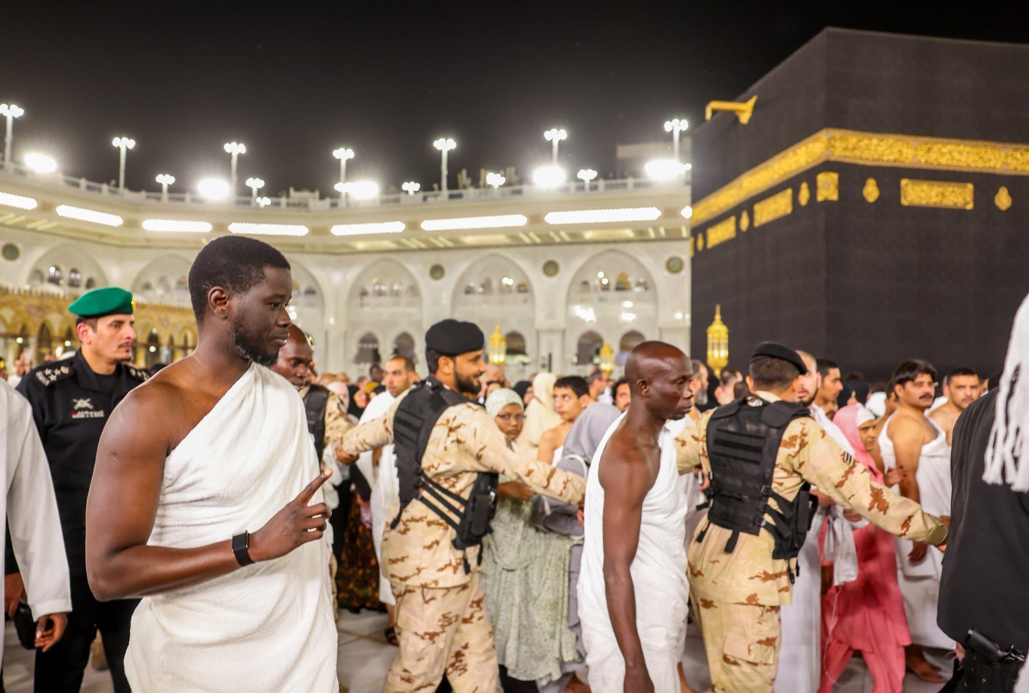 Le Président Bassirou Diomaye Faye à la Mecque (Photos)