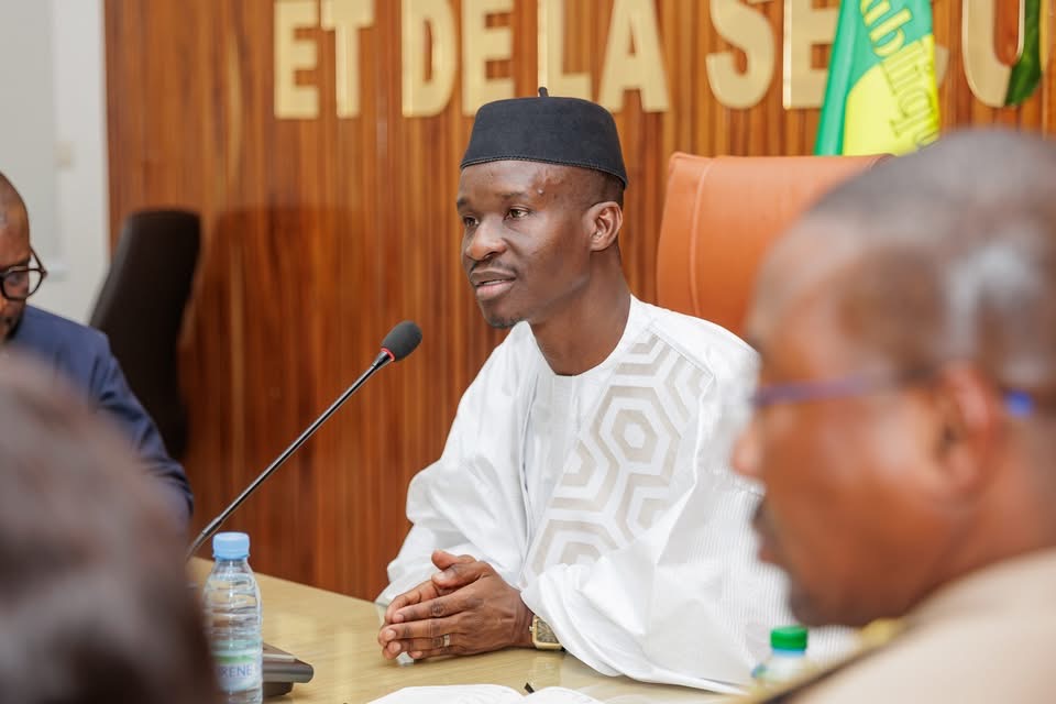 Réorganisation de l’espace public : Le Ministre de l’Intérieur réunit les autorités administratives de Dakar