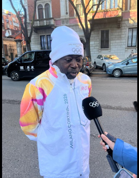 Avant les JOJ Dakar 2026 / Mamadou Diagna Ndiaye porte la flamme olympique à Milano Cortina : « C’est une fierté de représenter le Sénégal »