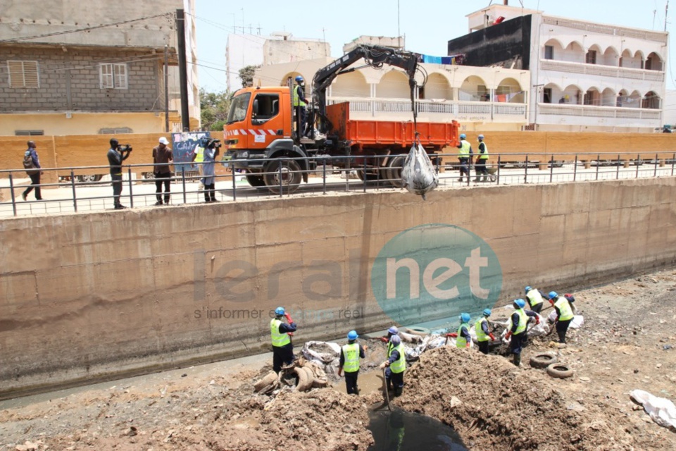 Les images de lancement des Opérations Pré-Hivernales à Dakar avec le Directeur général de l'Onas, Alioune Badar Diop