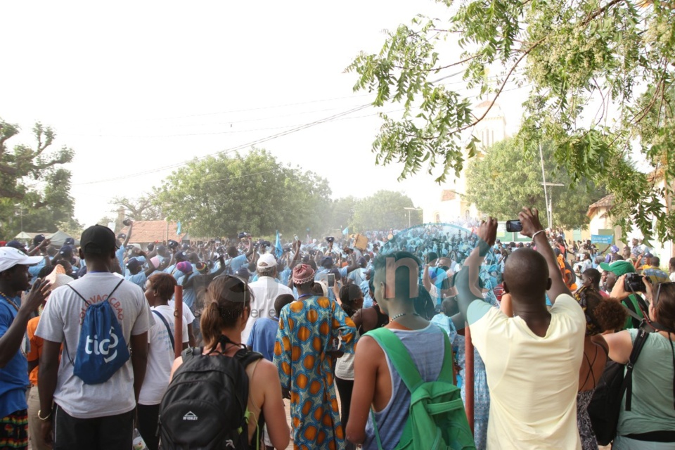 Images-Marche Pélerinage Marial Popenguine 2016 : Forte mobilisation de la paroisse Marie Immaculée des Parcelles Assainies