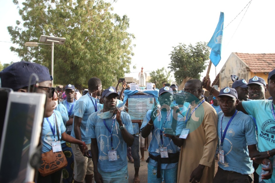 Images-Marche Pélerinage Marial Popenguine 2016 : Forte mobilisation de la paroisse Marie Immaculée des Parcelles Assainies