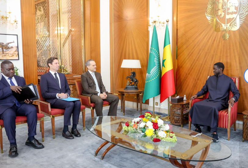 Photos : Le Président Bassirou Diomaye Faye a reçu le Directeur général de TARANIS Energy for Africa, ce vendredi