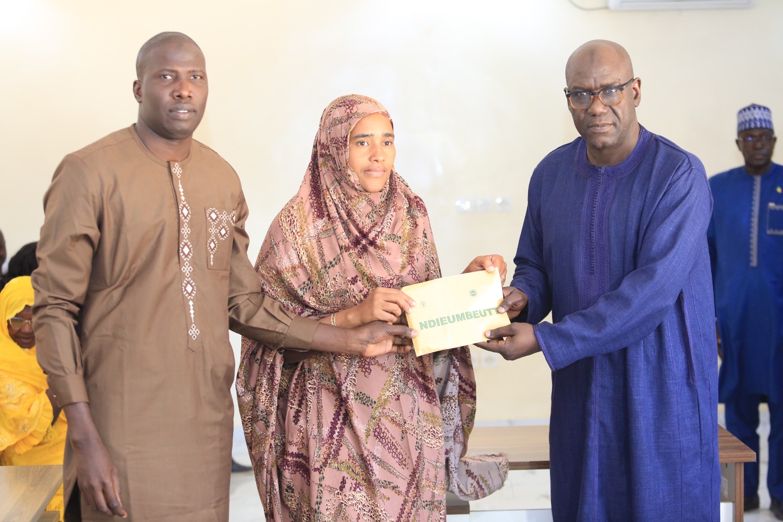 le consortium « Dekeundoo » distribue 200 millions de francs CFA aux VSLA de Saint-Louis le consortium « Dekeundoo » distribue 200 millions de francs CFA aux VSLA de Saint-Louis