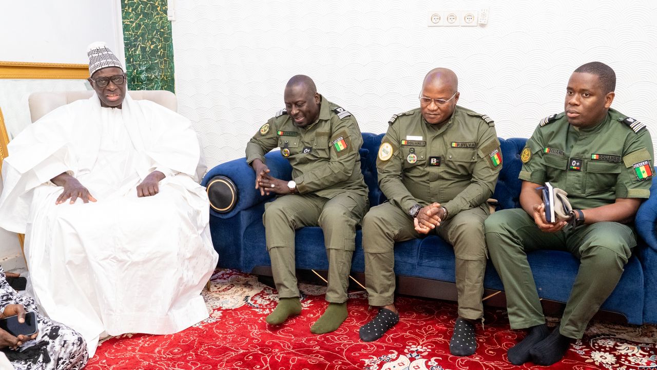 Photos / Douanes-Populations : La Direction générale des Douanes vient en aide aux foyers religieux