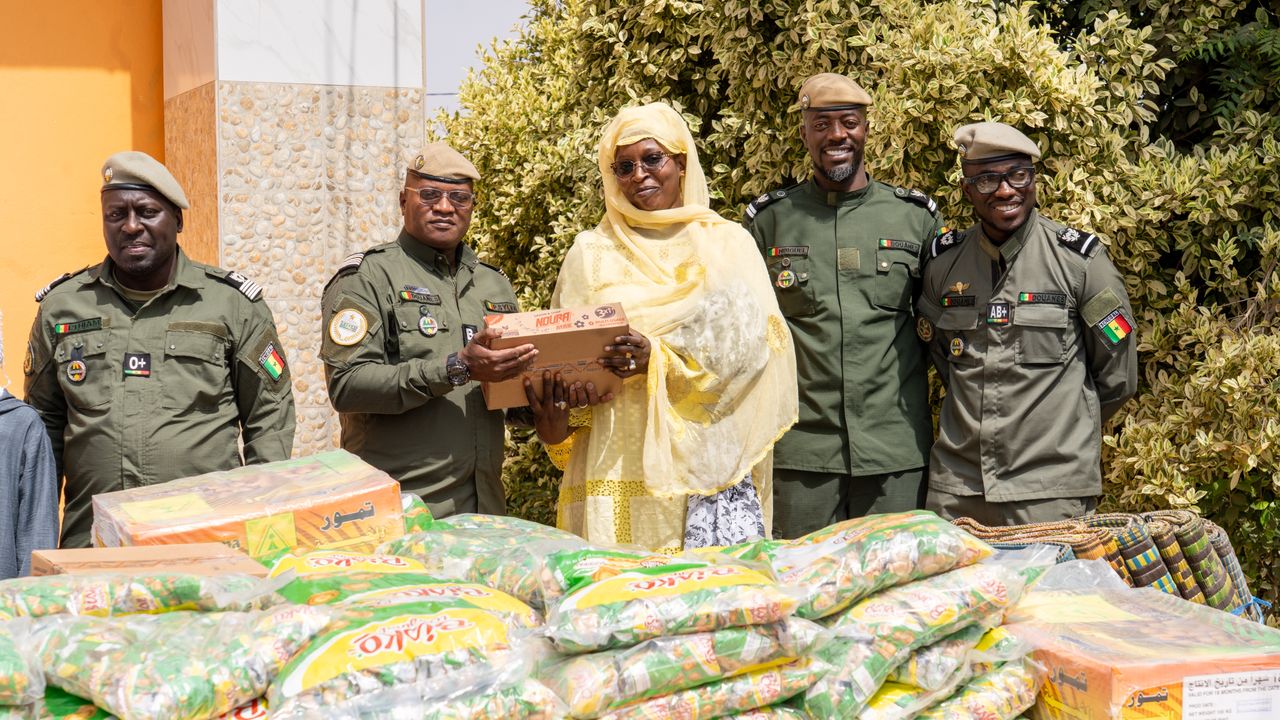 Photos / Douanes-Populations : La Direction générale des Douanes vient en aide aux foyers religieux