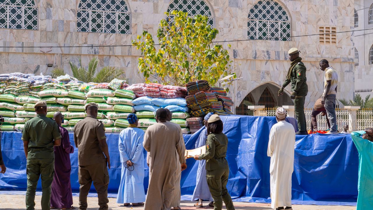 Photos / Douanes-Populations : La caravane ramadan 2026 des Douanes sénégalaises accueillie à Koki