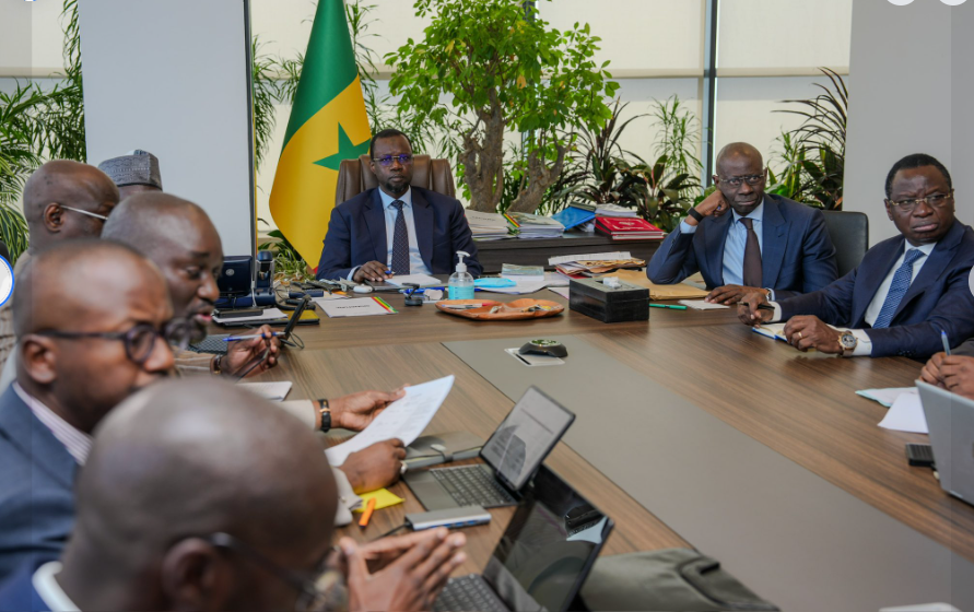 Produits pétroliers au Sénégal : Le Premier ministre Ousmane Sonko a présidé une réunion spéciale, ce mardi