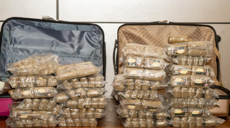 AIBD / Les Douanes ont saisi près de 30 kg de haschich : Deux individu arrêtés et mis à la disposition du parquet de Mbour