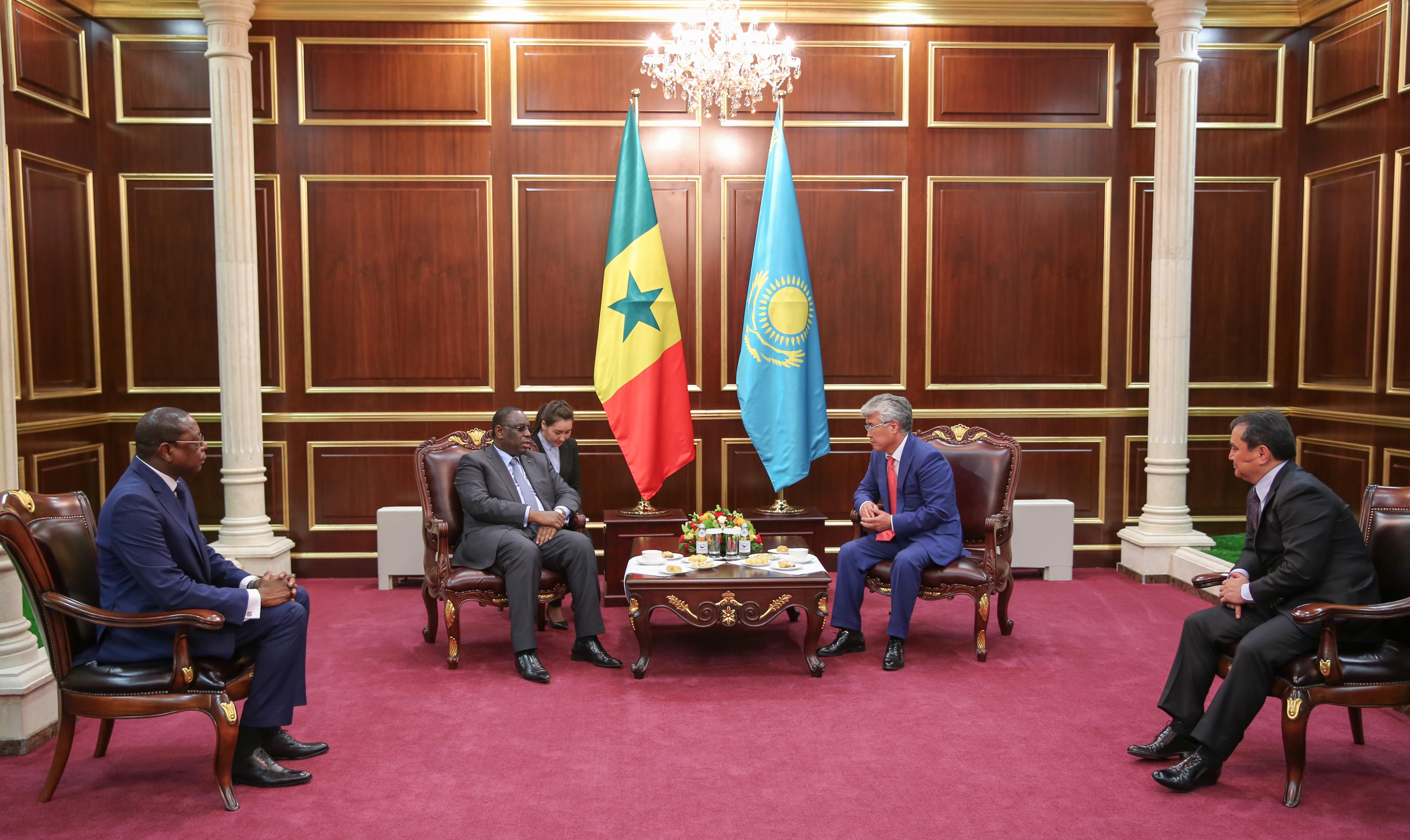 Les images de l'arrivée du Président Macky Sall et du ministre des Sports au Kazakhstan