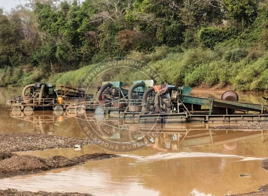 Lutte contre l’orpaillage clandestin : La Gendarmerie détruit 31 dragues à Saraya