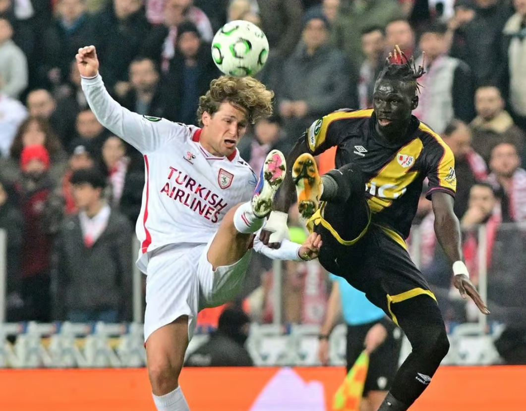 Ligue Conférence : Le Rayo Vallecano de Pathé Ciss et Nobel Mendy s’impose contre Samsunspor de Chérif Ndiaye et fait un grand pas vers les quarts de finale