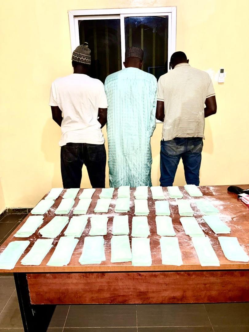 Lutte contre la criminalité financière: 730 millions CFA en billets noirs saisis par les Douanes du Centre