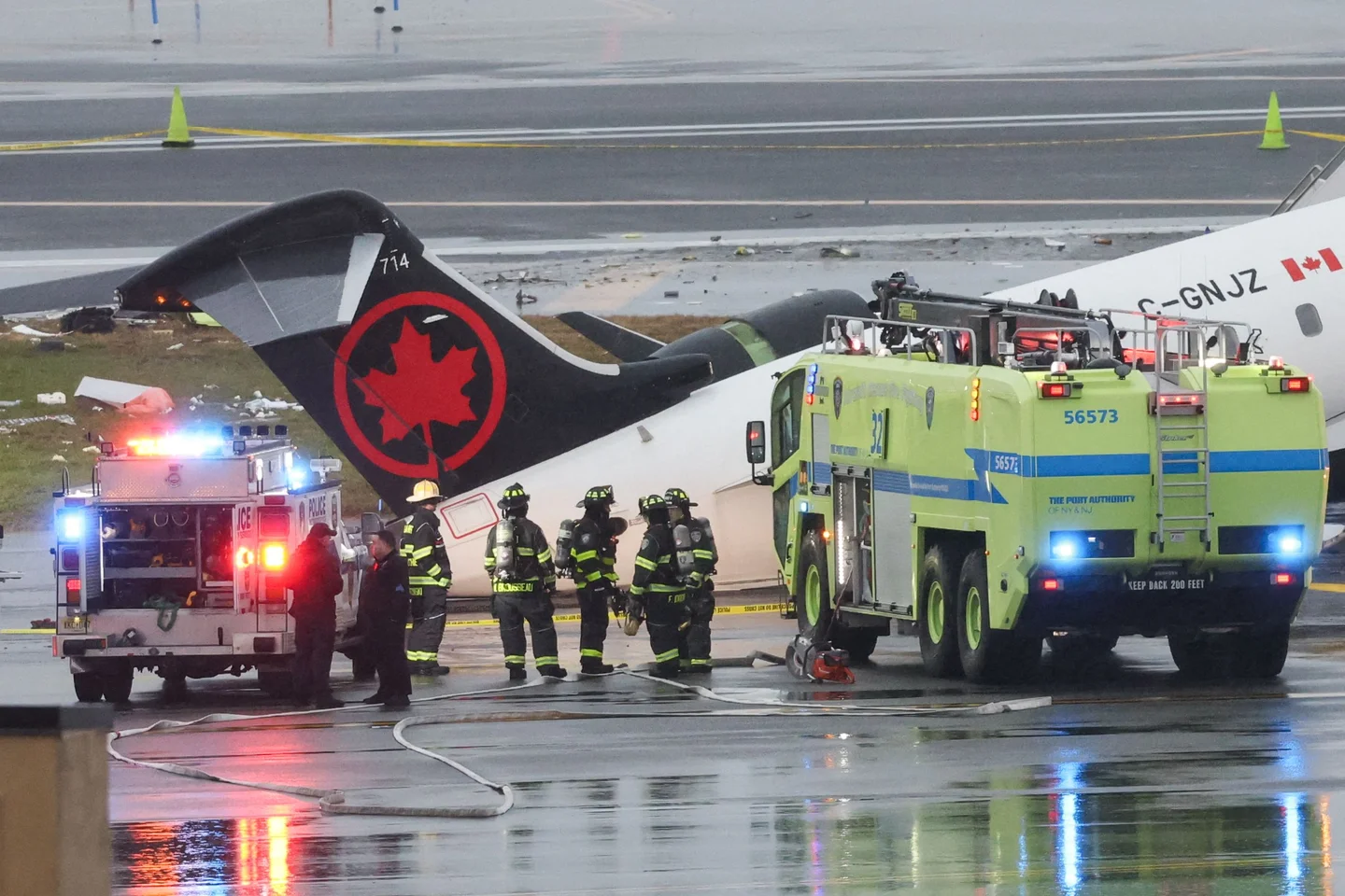 Drame à New York : Collision mortelle entre un avion d'Air Canada et un camion de pompiers à LaGuardia