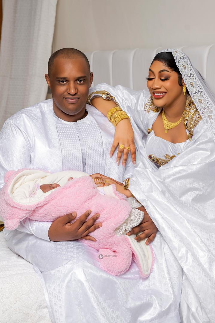 Cheikh Niass, PDG de Walf, honoré : un sage devenu père lors d’un baptême empreint d’émotion