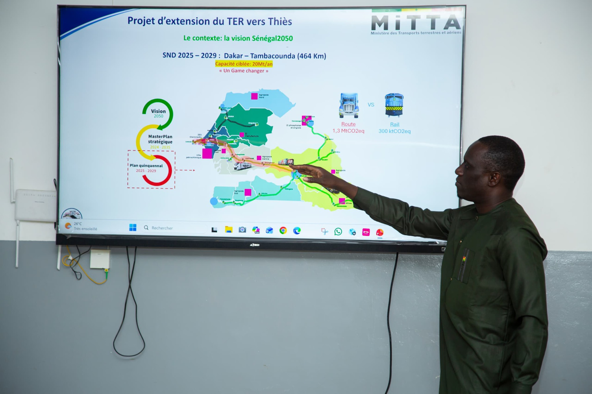 Extension du TER : le projet de liaison AIBD-Thiès entre en phase d'études