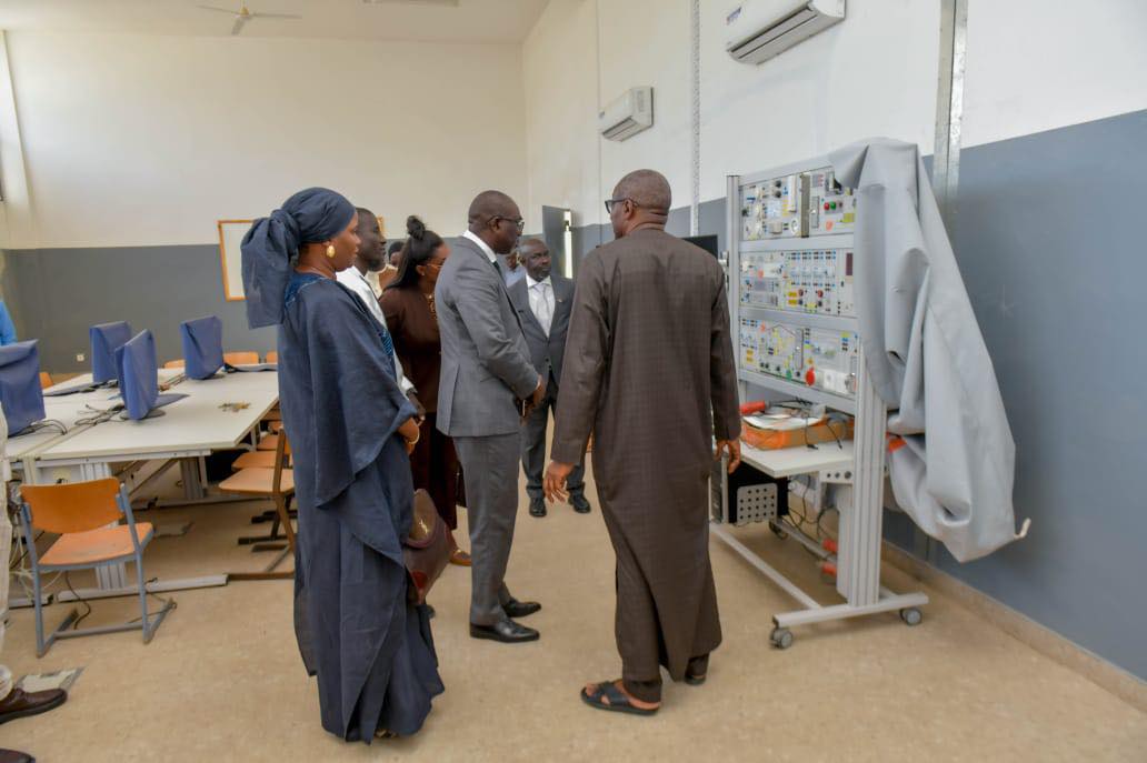 Dakar : Le Lycée Maurice Delafosse, fer de lance de la formation technique sous l'œil du Ministre Amadou Moustapha Ndieck Sarré