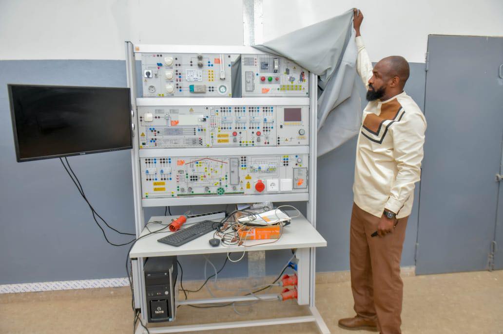 Dakar : Le Lycée Maurice Delafosse, fer de lance de la formation technique sous l'œil du Ministre Amadou Moustapha Ndieck Sarré