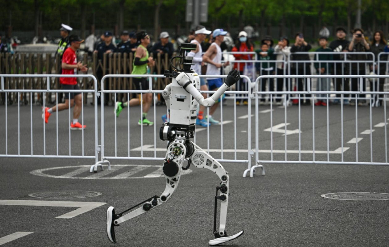 Semi-marathon de Pékin : Les robots humanoïdes battent le record du monde humain !