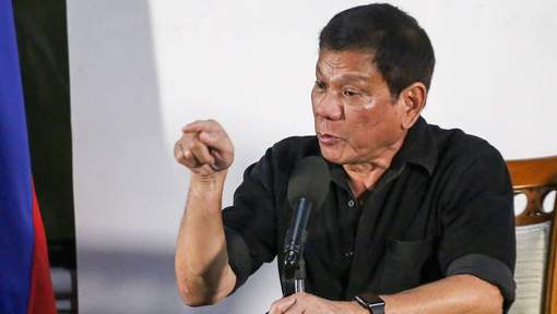 Quand le président des Philippines siffle une journaliste