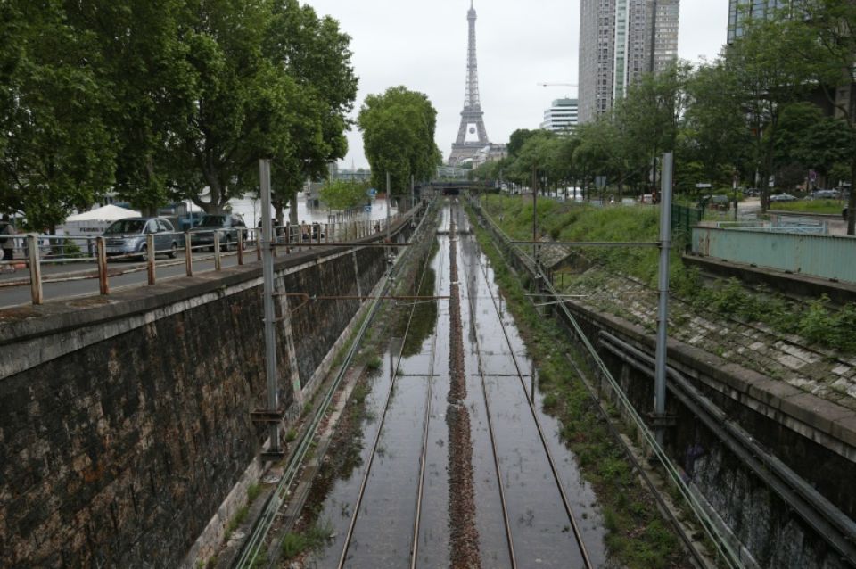 Inondations à Paris : Les portes de Bercy fermées, le concert de Waly hypothéqué?