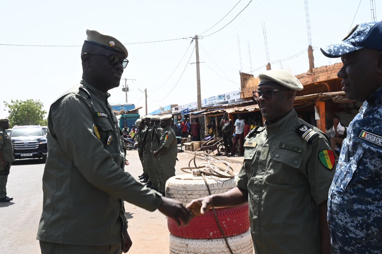 Tournée du Directeur général des Douanes : à Kidira, cap sur la coopération et la performance