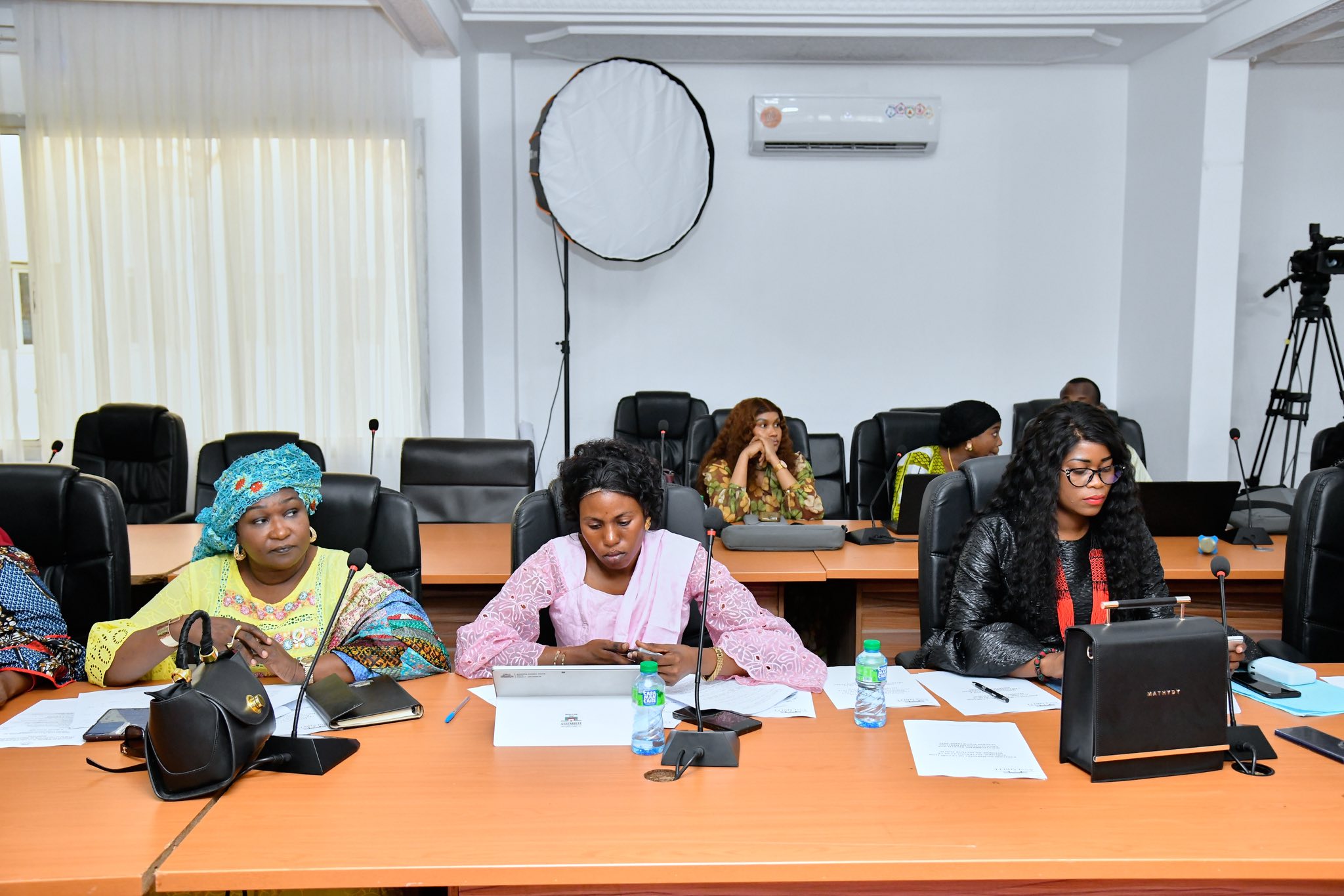 Fonction publique : Olivier Boucal face aux députés pour défendre son bilan à mi-parcours