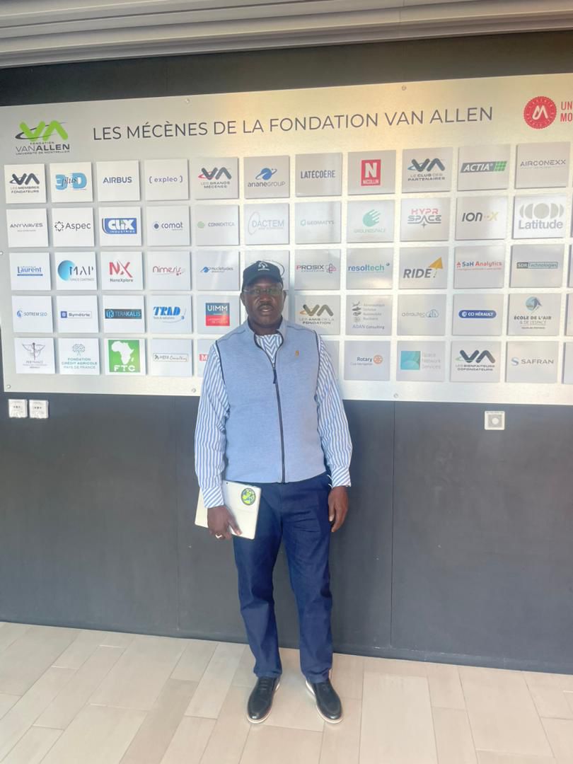 Visite du Directeur Général de la SONAGED SA (www.sonaged.sn) au Centre Spatial de l’Université de Montpellier (CSUM) :