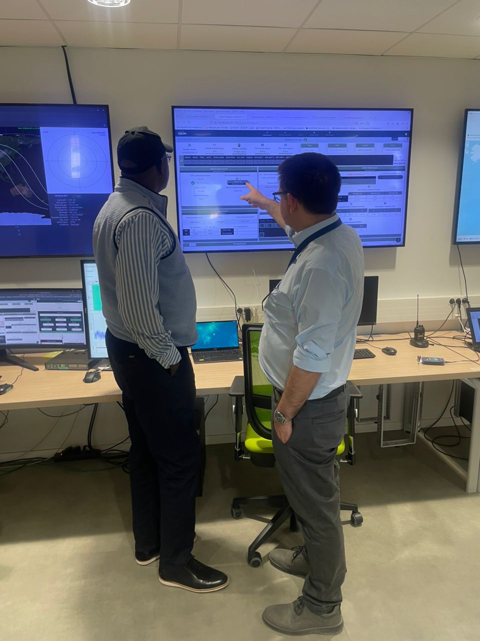 Visite du Directeur Général de la SONAGED SA (www.sonaged.sn) au Centre Spatial de l’Université de Montpellier (CSUM) :